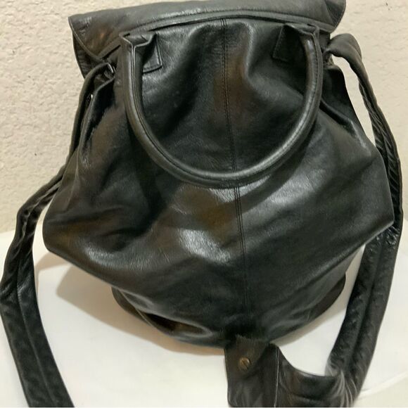 DKNY Donna Karan Black Leather BackPack Bag main image 9